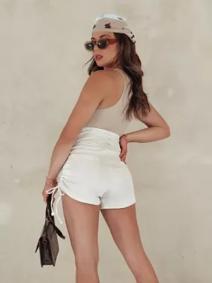 Dámské šortky DSTREET STYLE SHORTS SY0394 BÉŽOVÁ